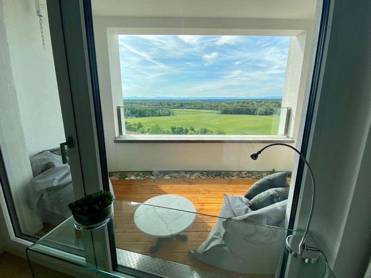 Alpen-Panorama Suite - Einzigartige Privatsuite Hoch Ueber Muenchen, 12Tes Og, Alpenblick, Loggia, Whirlpool, 15 Minuten Zum Zentrum, Ruhe Und Erholung In Der Stadt Muenchen Fuer Privat Und Geschaeftlich Reisende Exterior foto