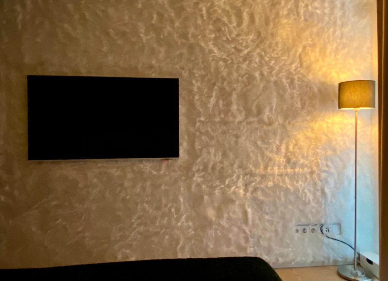 Alpen-Panorama Suite - Einzigartige Privatsuite Hoch Ueber Muenchen, 12Tes Og, Alpenblick, Loggia, Whirlpool, 15 Minuten Zum Zentrum, Ruhe Und Erholung In Der Stadt Muenchen Fuer Privat Und Geschaeftlich Reisende Exterior foto