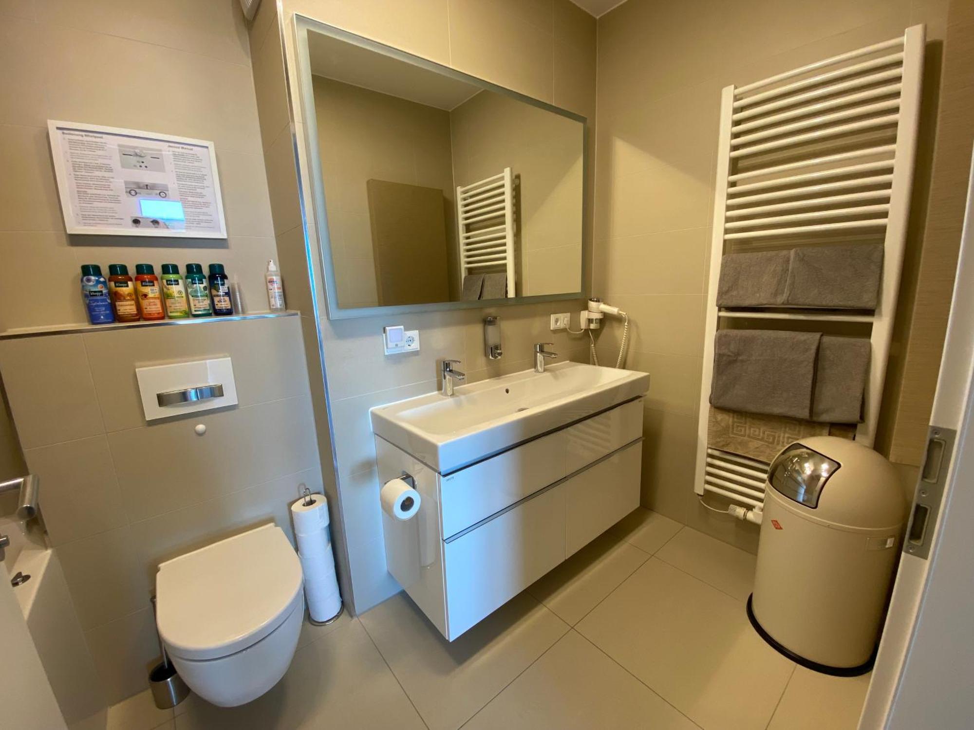 Alpen-Panorama Suite - Einzigartige Privatsuite Hoch Ueber Muenchen, 12Tes Og, Alpenblick, Loggia, Whirlpool, 15 Minuten Zum Zentrum, Ruhe Und Erholung In Der Stadt Muenchen Fuer Privat Und Geschaeftlich Reisende Exterior foto